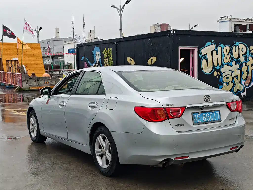 Toyota Reiz — миниатюра 7