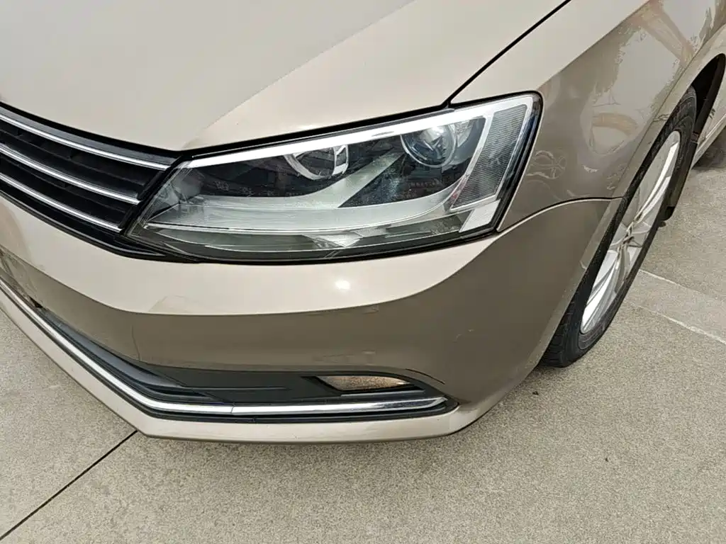 Volkswagen Sagitar — миниатюра 24