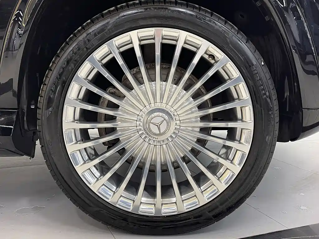 Mercedes-Benz GLS — миниатюра 33