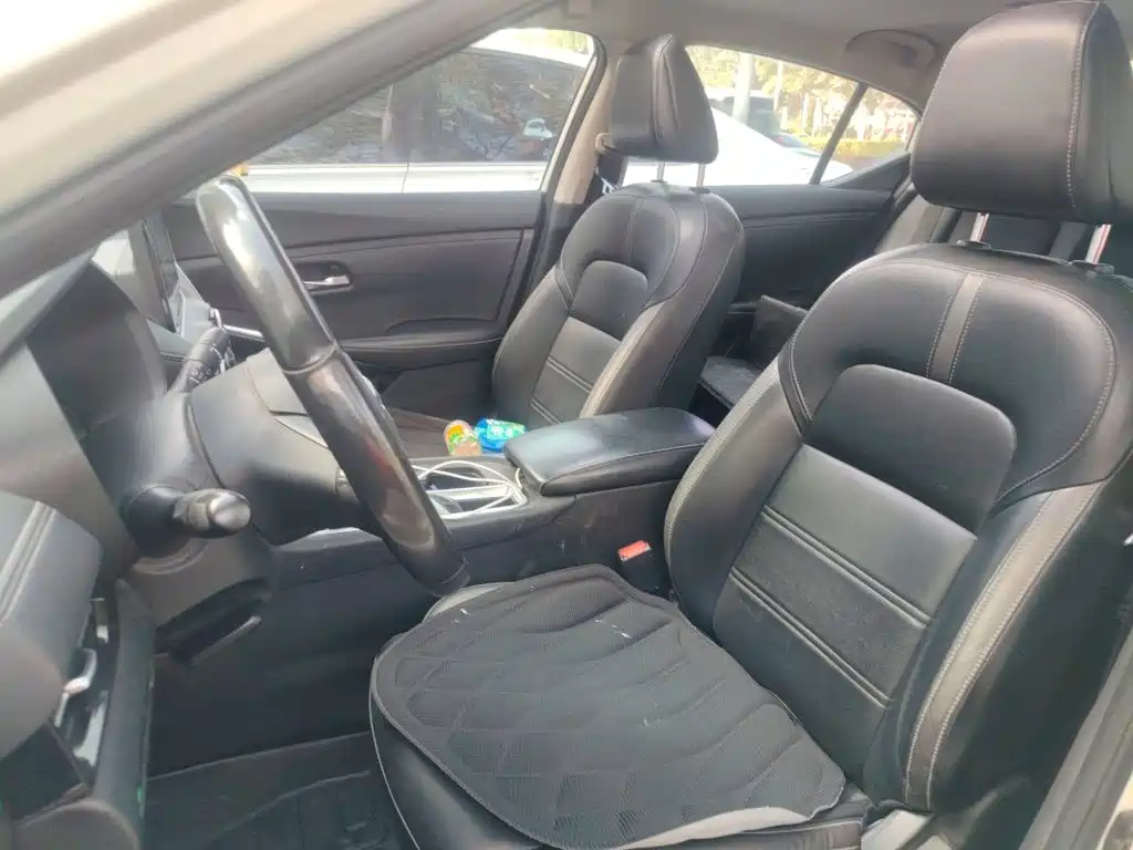 Nissan Sylphy — миниатюра 8
