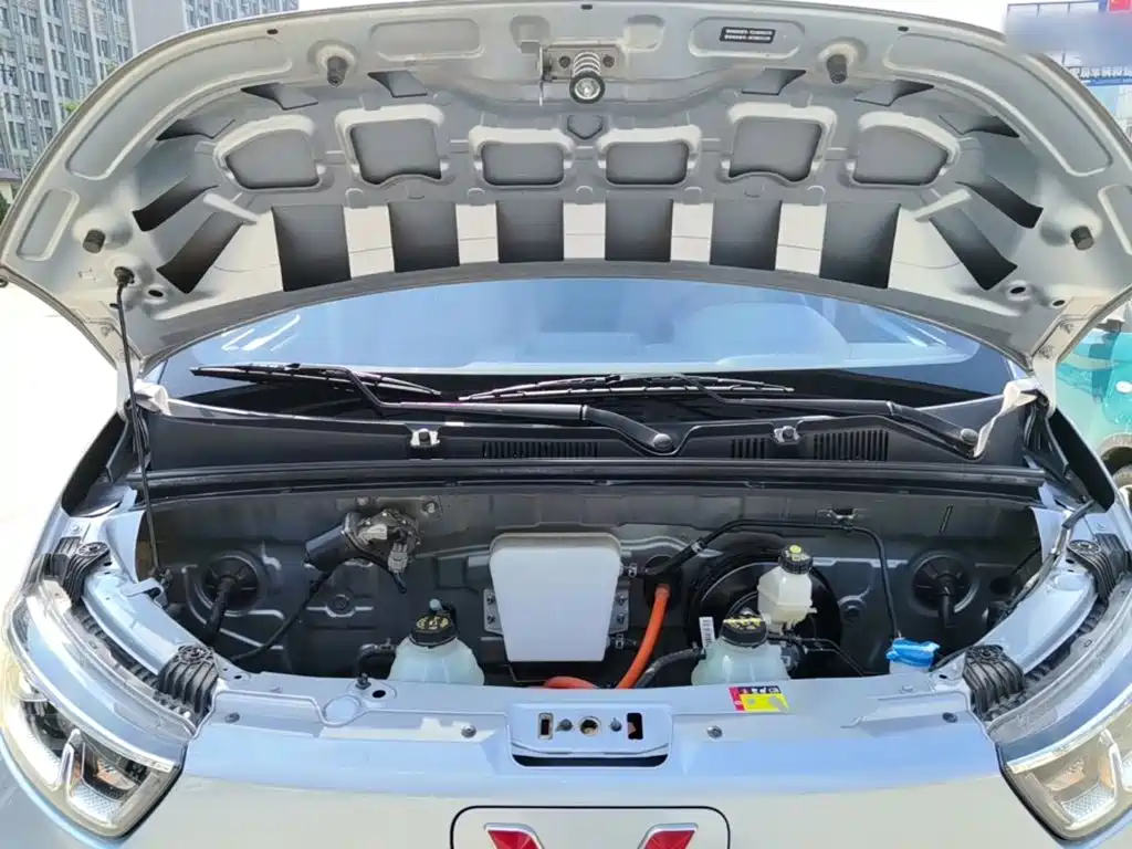 Wuling Yangguang — миниатюра 20