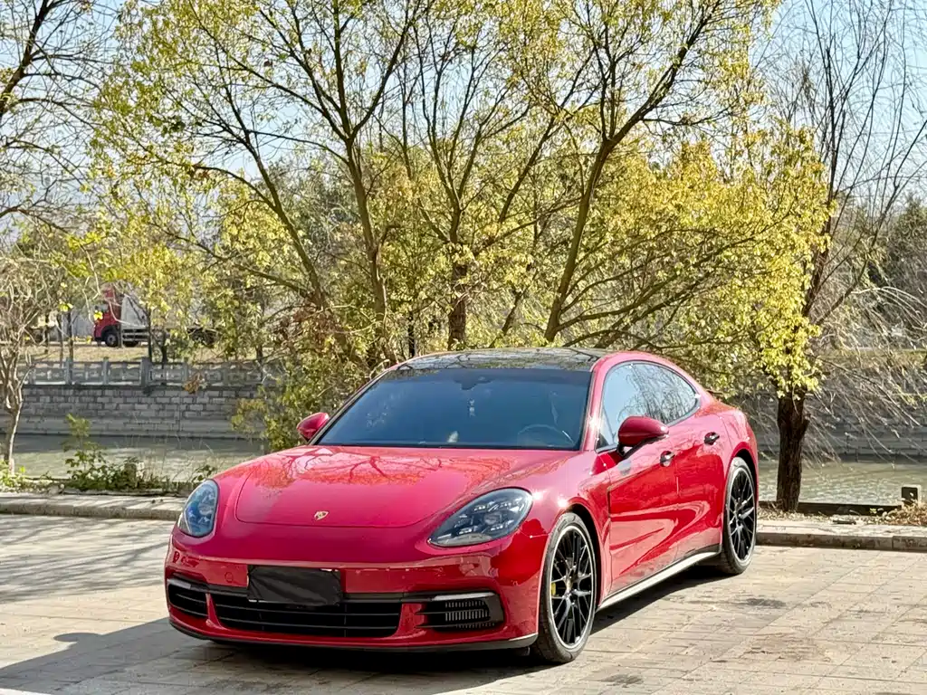 Porsche Panamera 2019