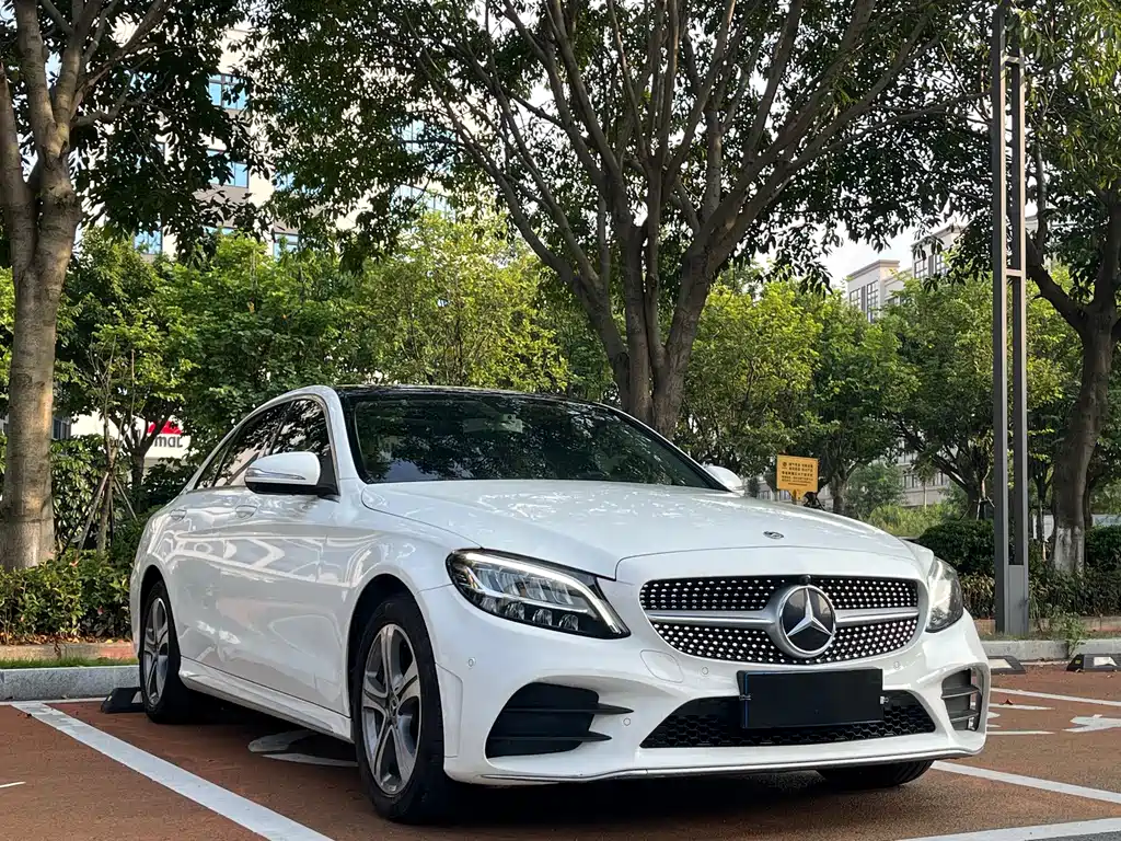 Mercedes-Benz C-Class — миниатюра 3