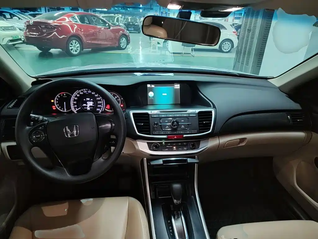 Honda Accord — миниатюра 10