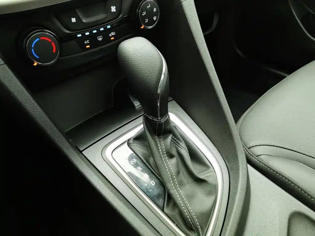 Buick Excelle — миниатюра 13