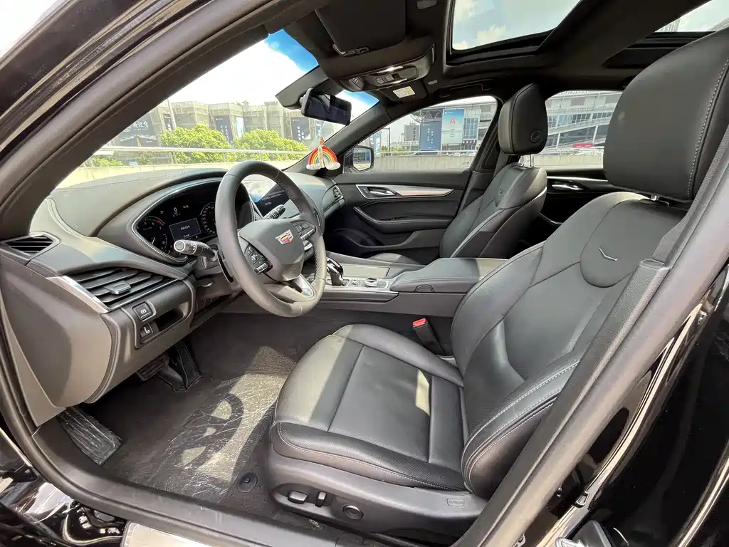 Cadillac CT5 — миниатюра 5