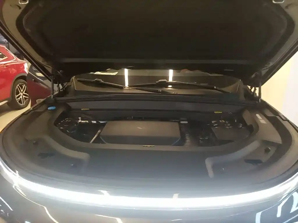 Li Auto Li L8 — миниатюра 20