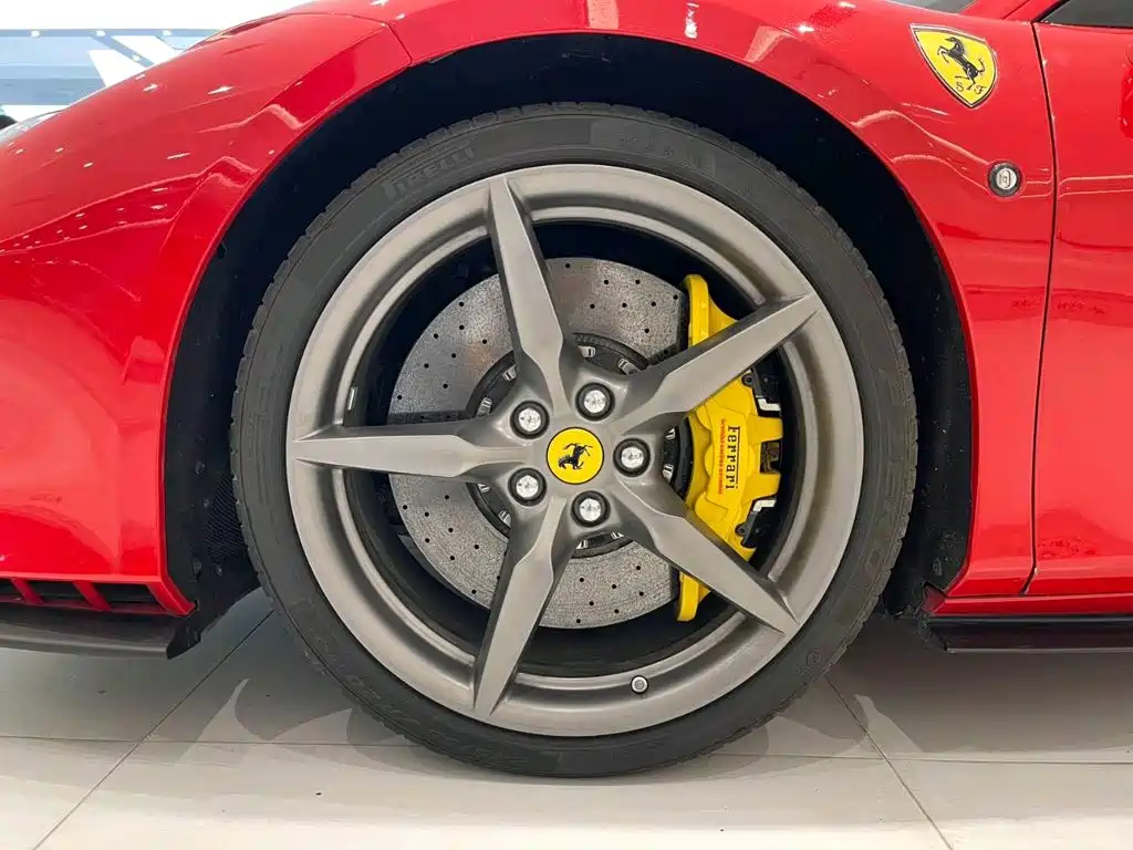 Ferrari F8 — миниатюра 5