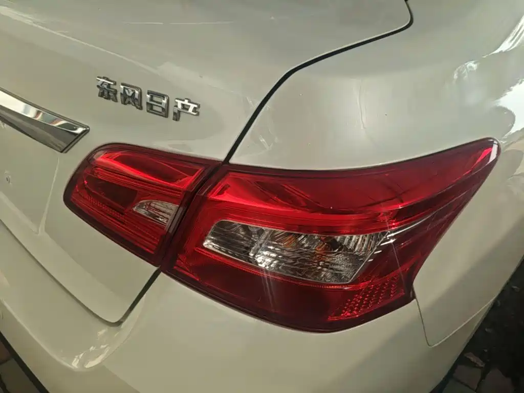 Nissan Sylphy — миниатюра 8