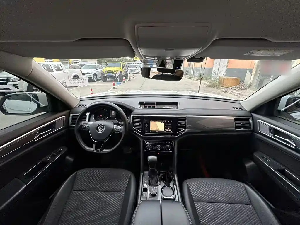Volkswagen Teramont — миниатюра 8