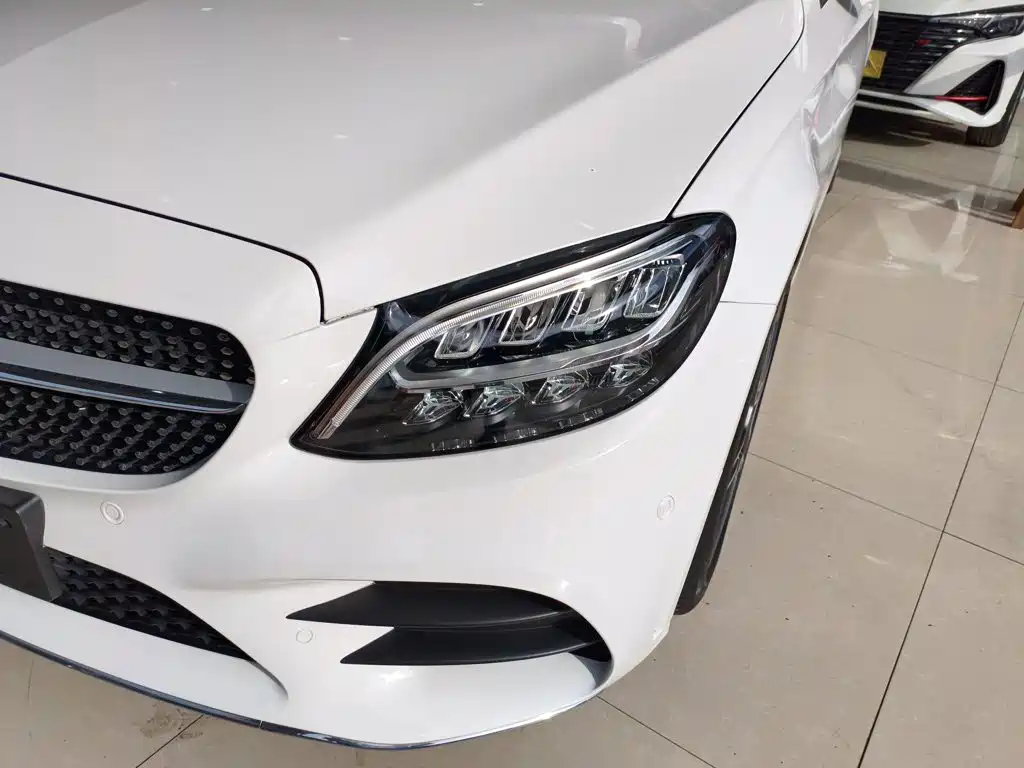 Mercedes-Benz C-Class (Import) — миниатюра 19