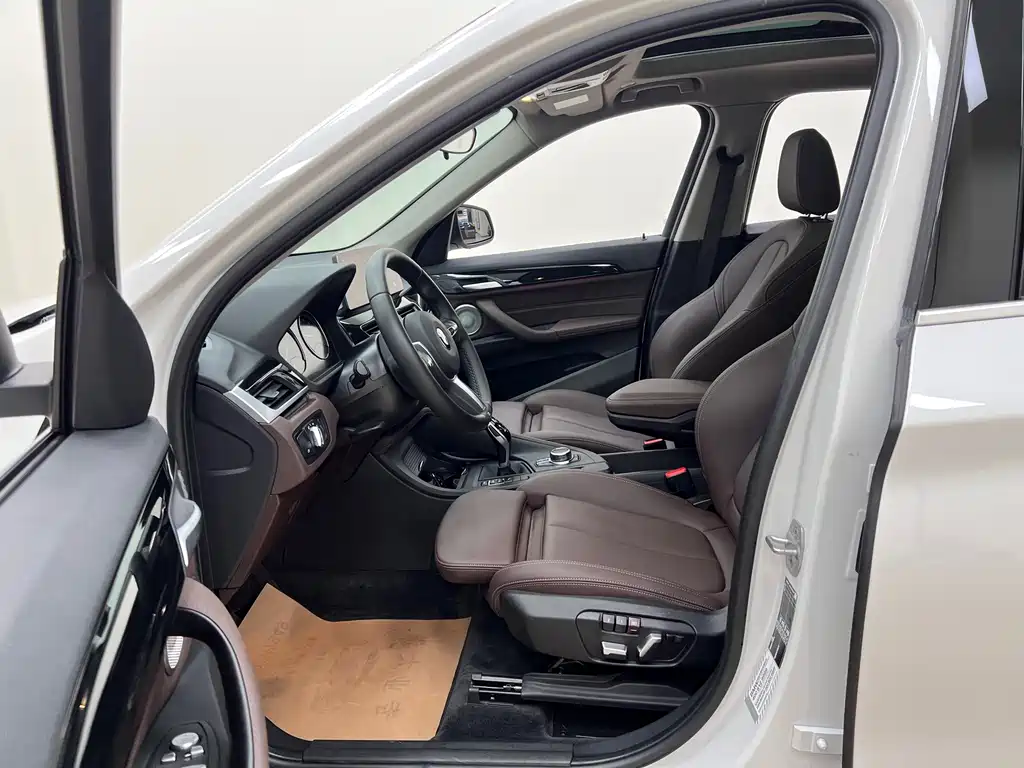 BMW X1 sDrive25Li Leading Type, фото 4