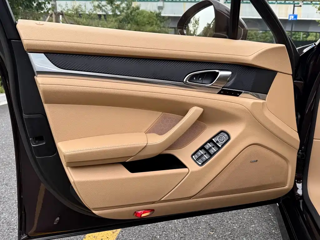 Porsche Panamera — миниатюра 12