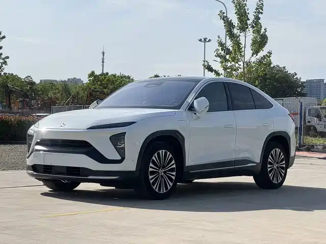 NIO EC6