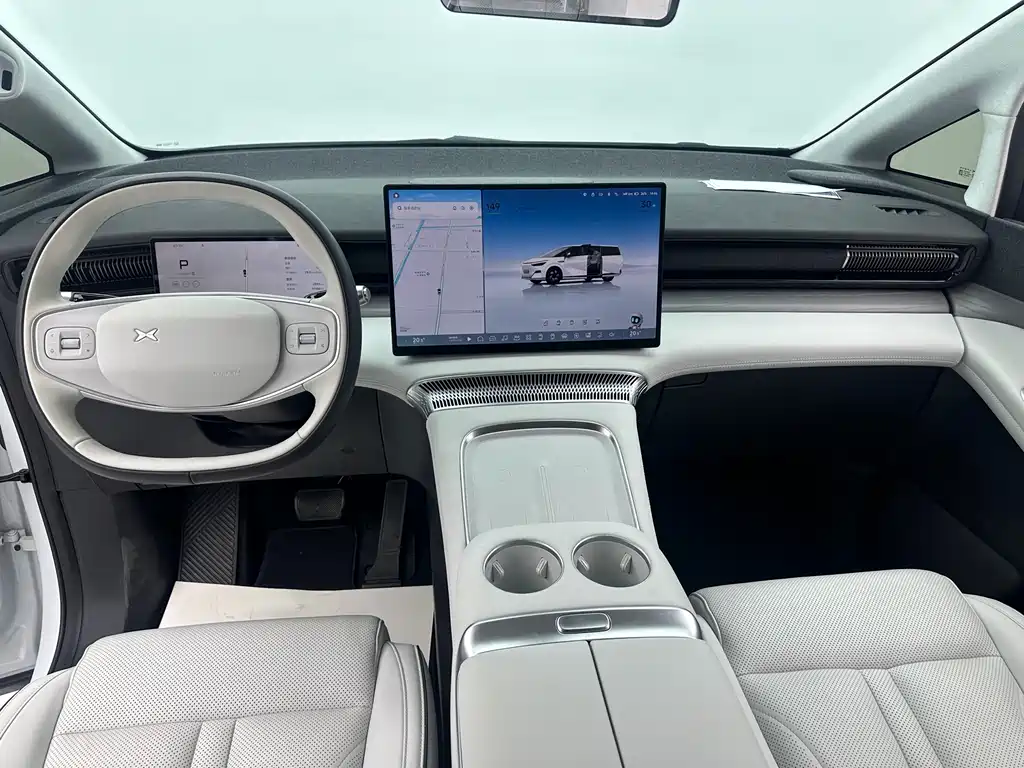 XPeng X9 — миниатюра 3