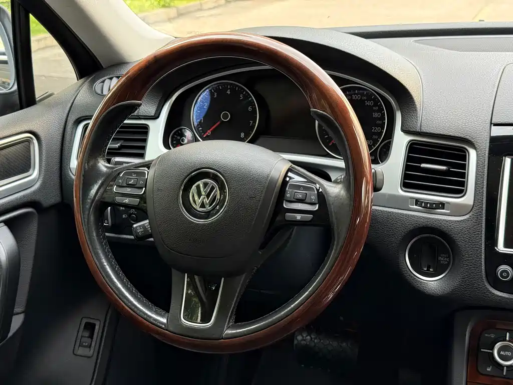 Volkswagen Touareg — миниатюра 11