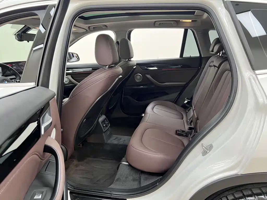BMW X1 sDrive25Li Leading Type, фото 6