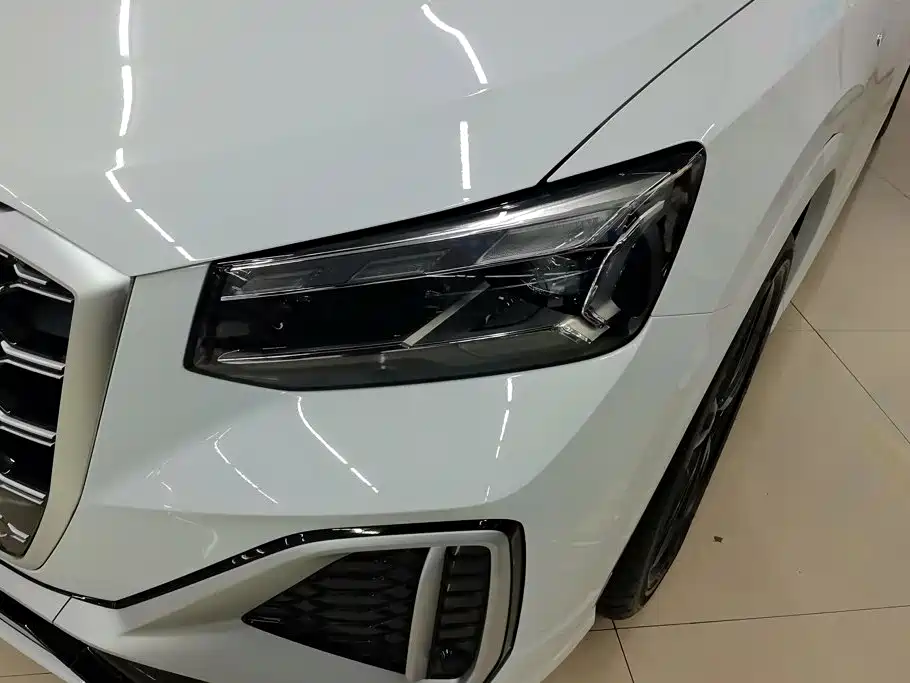 Audi Q2L — миниатюра 5