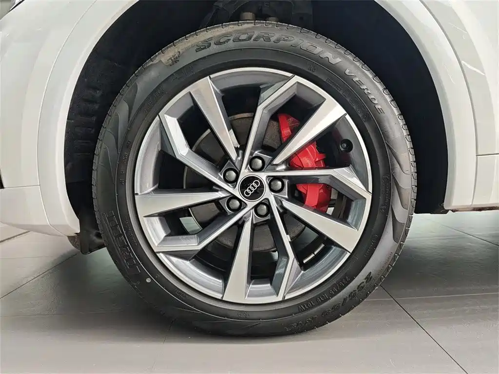 Audi Q5L — миниатюра 17
