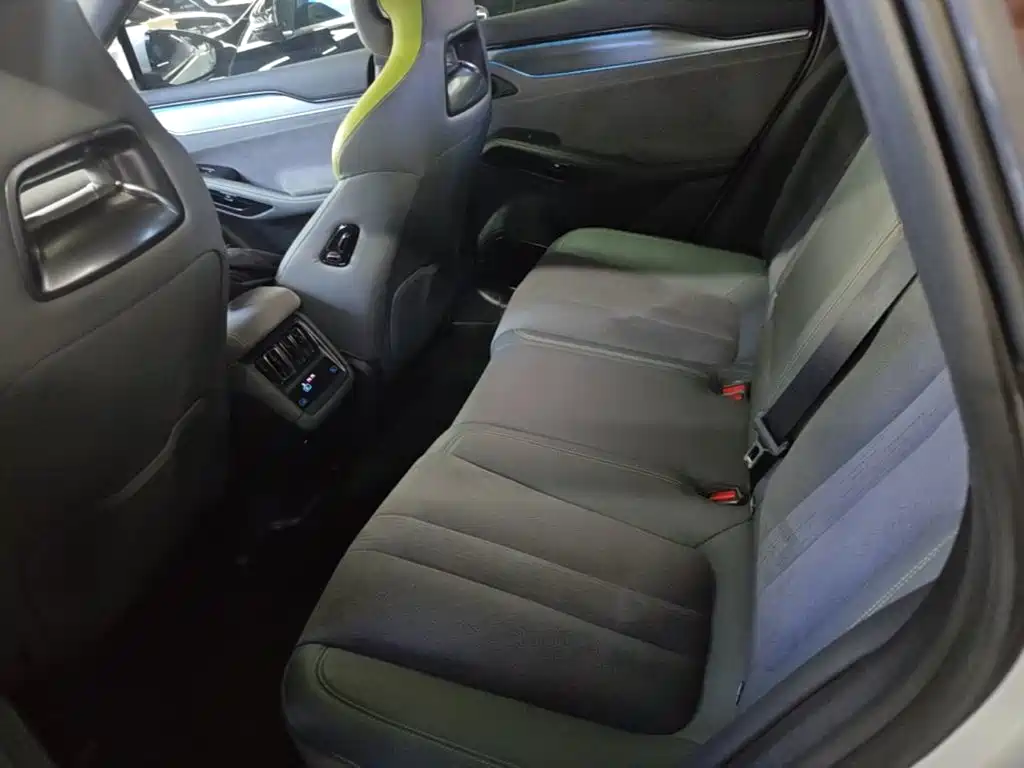 BYD L EV — миниатюра 17