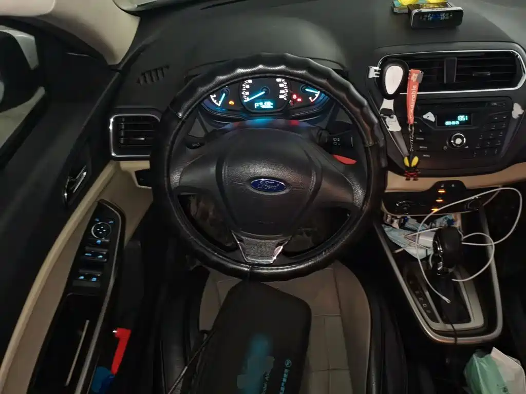 Ford Escort — миниатюра 7