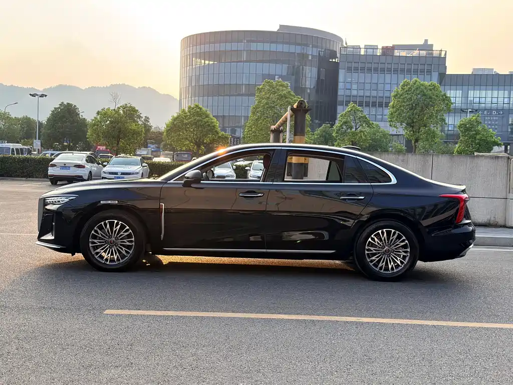 Hongqi Hongqi H5 — миниатюра 7