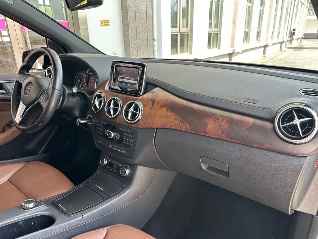 Mercedes-Benz B-Class — миниатюра 26