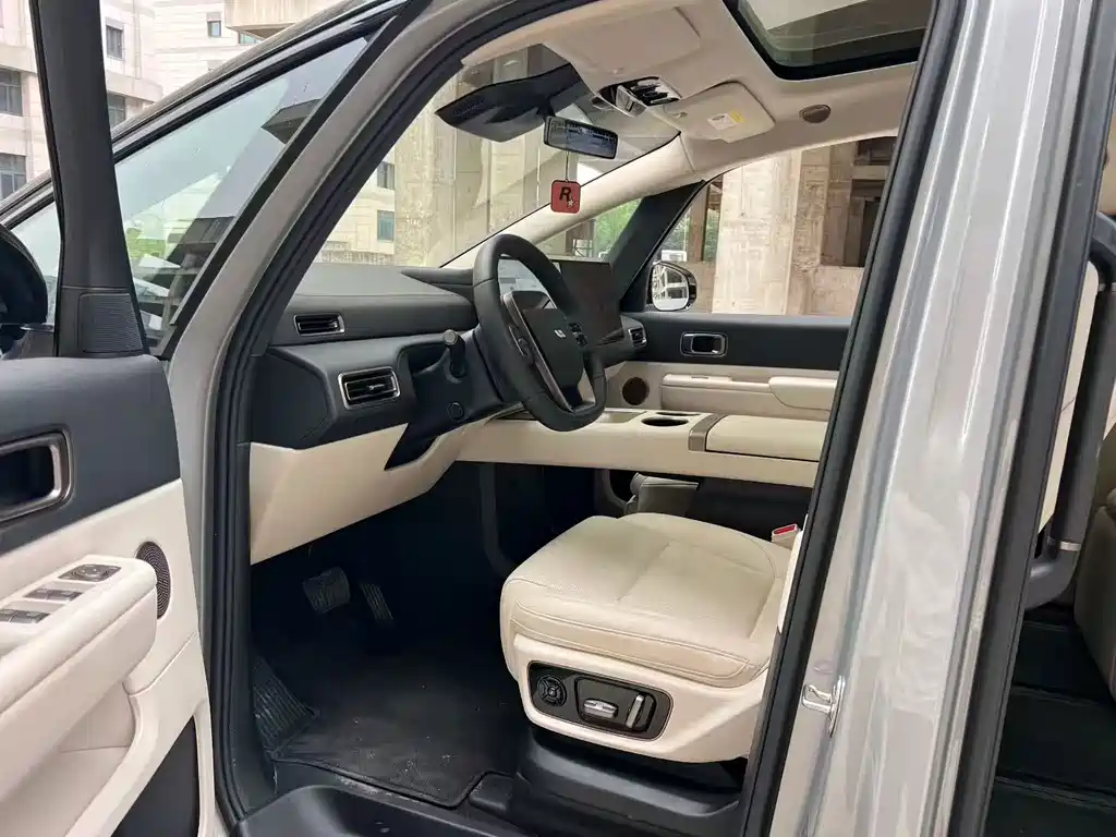 Li Auto Li MEGA — миниатюра 5