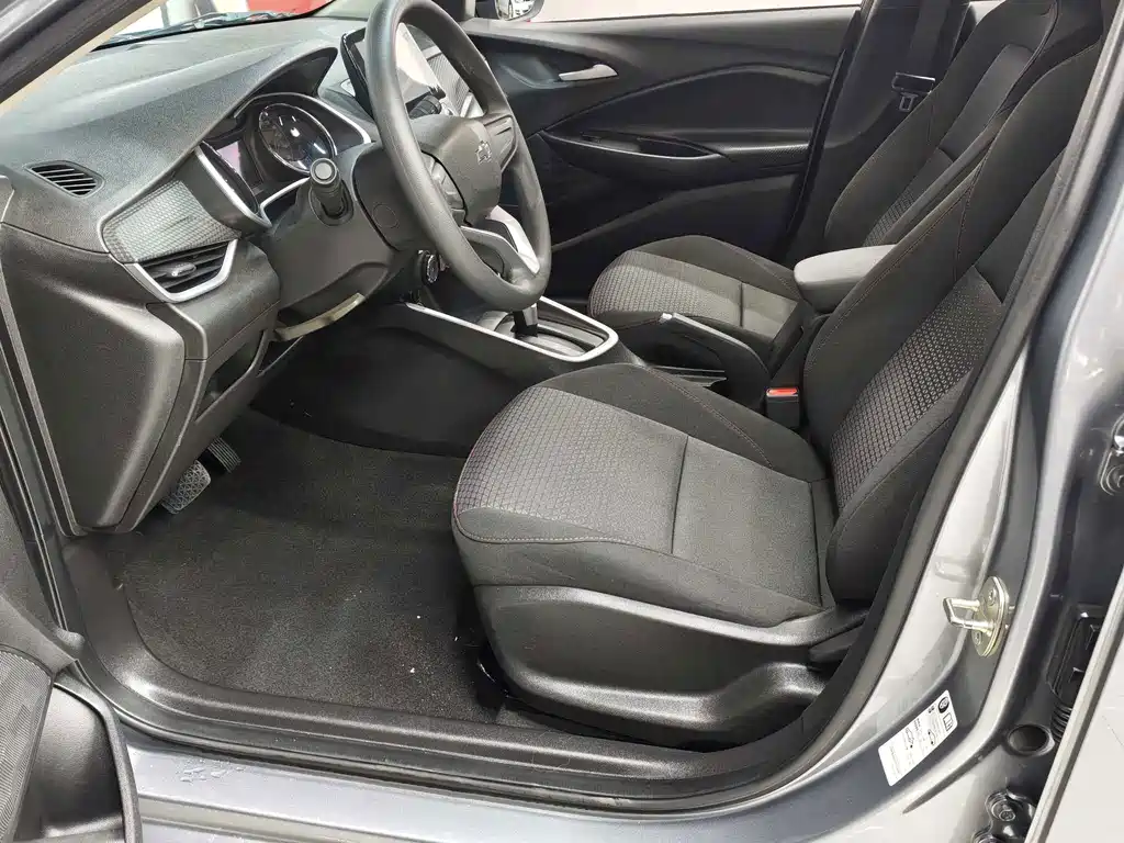 Chevrolet Cavalier — миниатюра 8