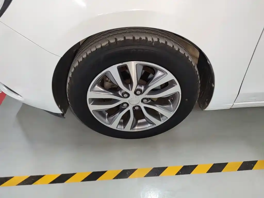 Buick Excelle — миниатюра 23