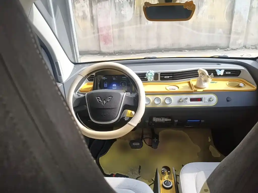 Wuling MINIEV — миниатюра 11