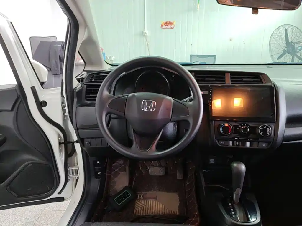 Honda Fit — миниатюра 11