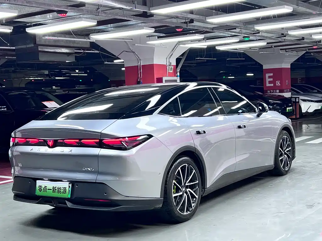 Arcfox Alfa Romeo S5 S5 2025 668MAX 200kW
