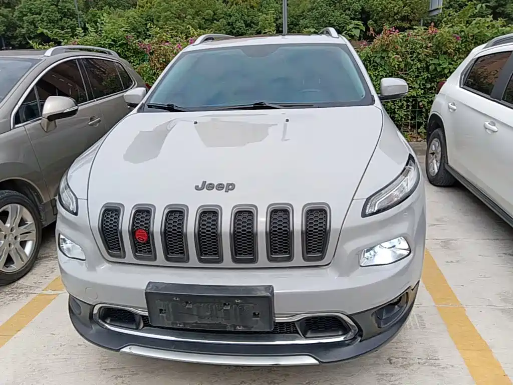 Jeep Cherokee — миниатюра 3