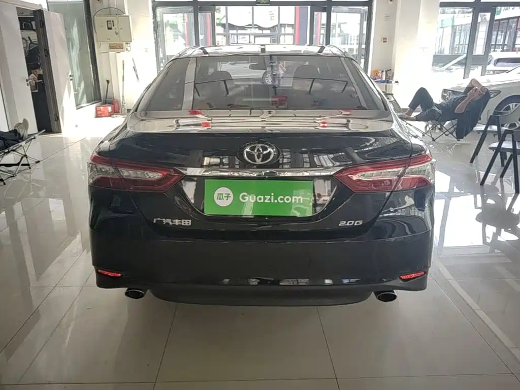 Toyota Camry — миниатюра 6