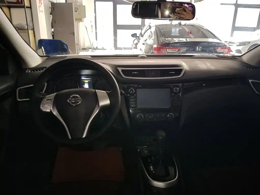 Nissan Qashqai — миниатюра 10