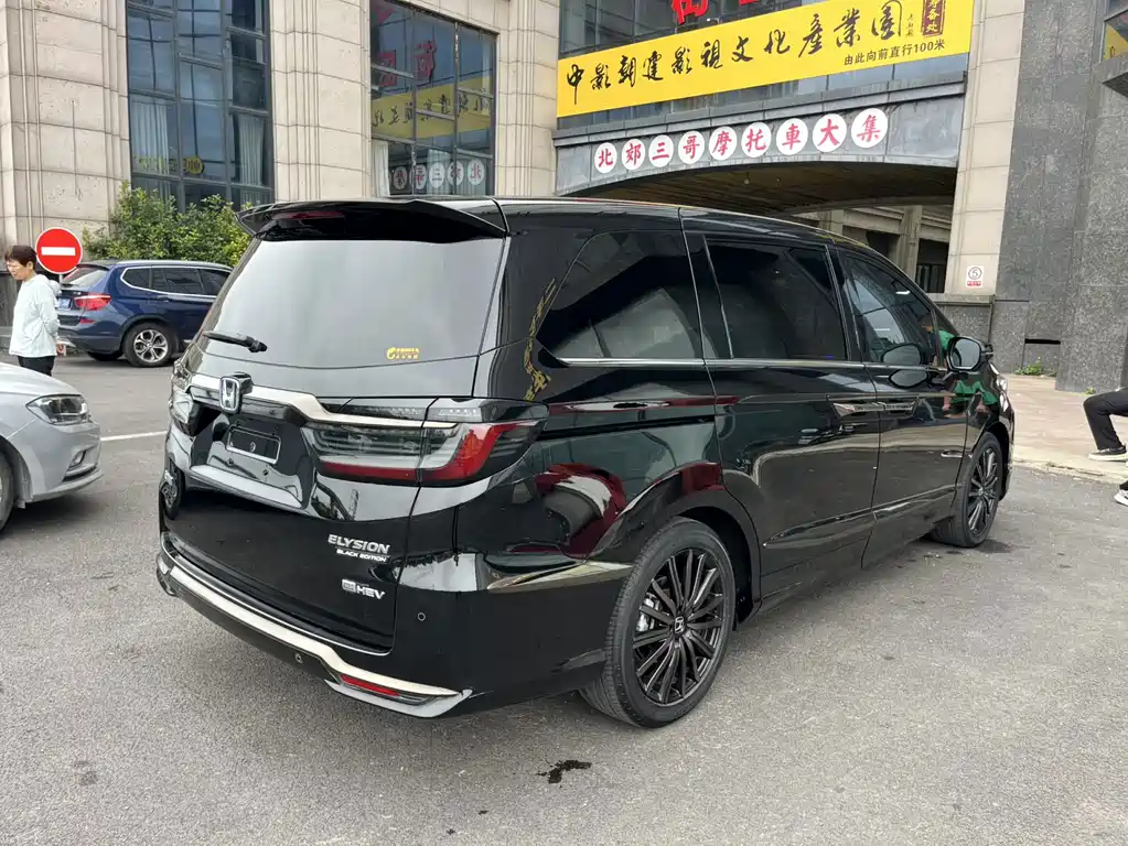Honda Elysion — миниатюра 9
