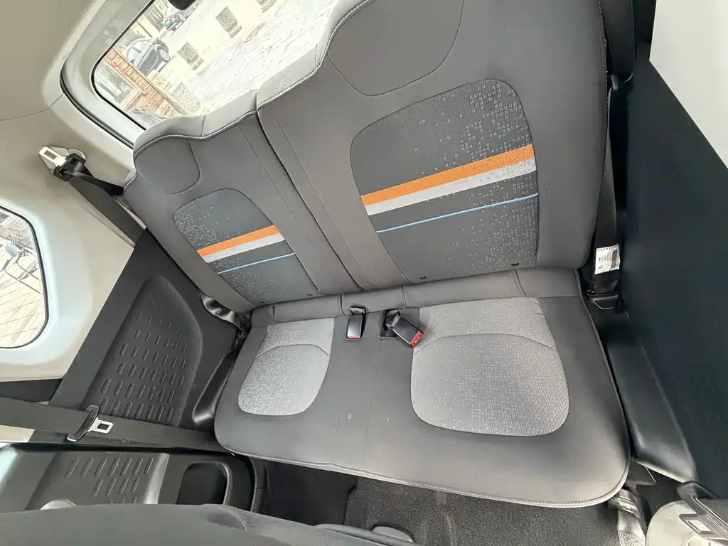 Wuling MINIEV — миниатюра 8