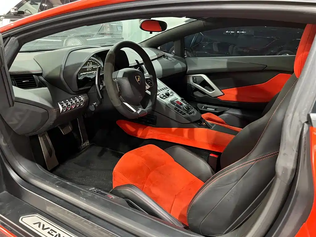 Lamborghini Aventador 2011 LP 700-4