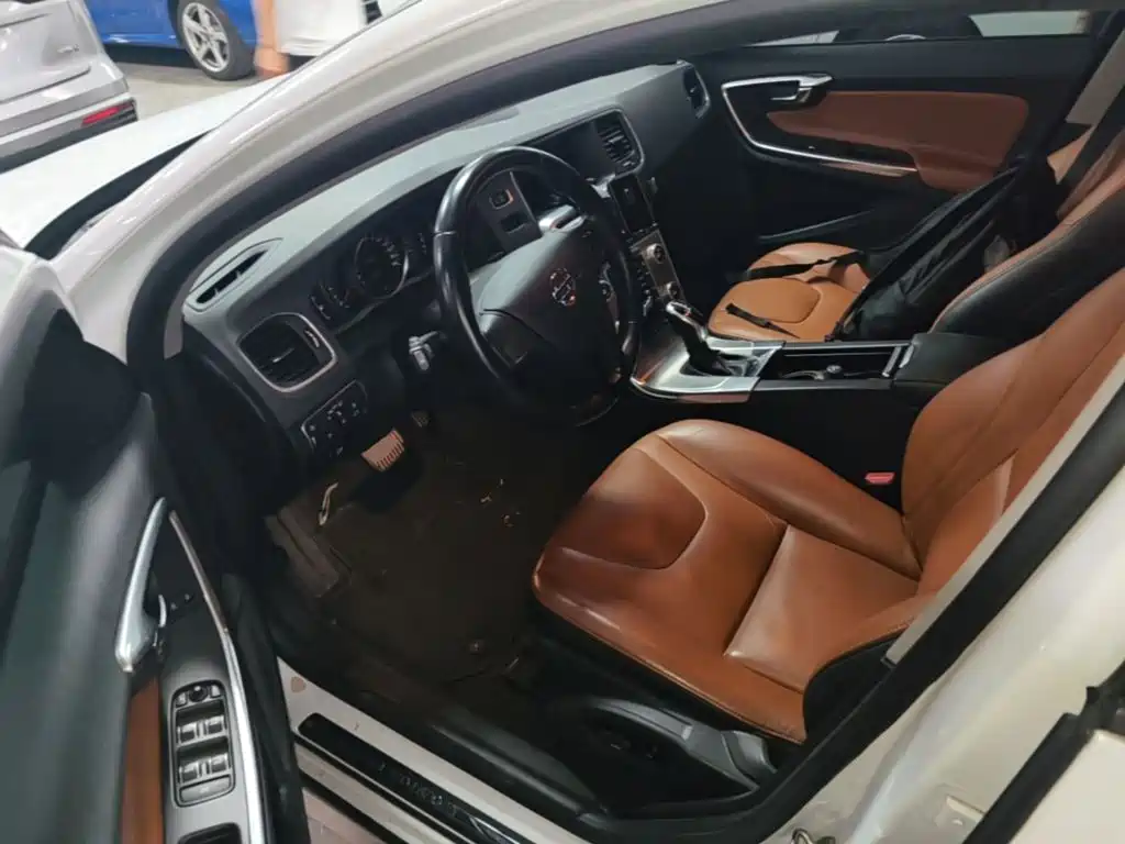 Volvo S60 — миниатюра 16
