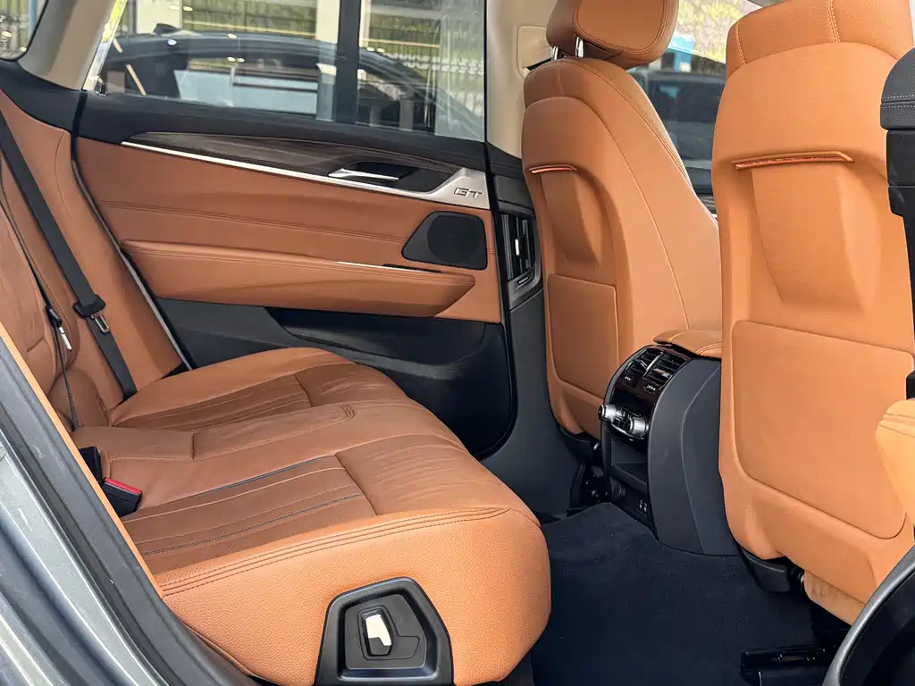 BMW 6 Series GT — миниатюра 7