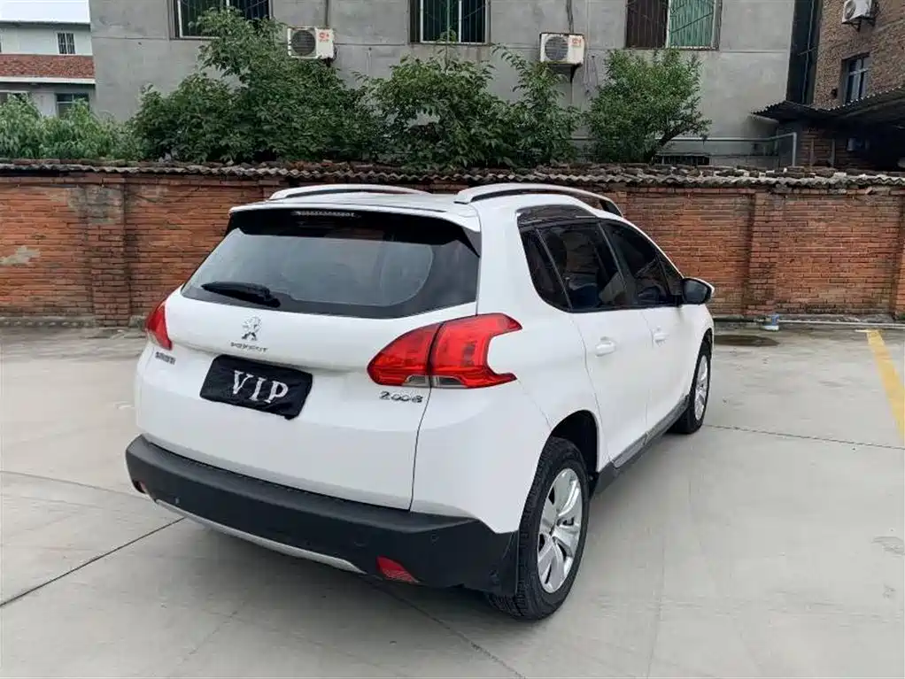 PEUGEOT 2008