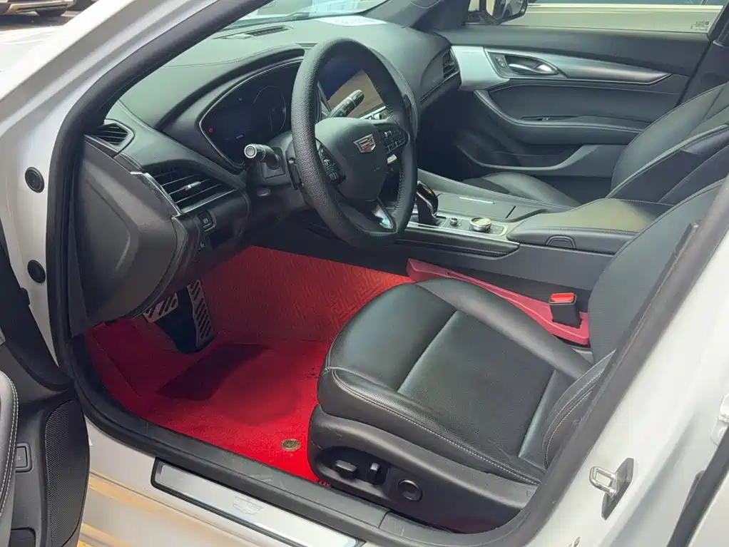 Cadillac CT5 — миниатюра 8