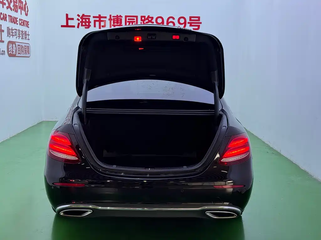 Mercedes-Benz E-Class — миниатюра 35