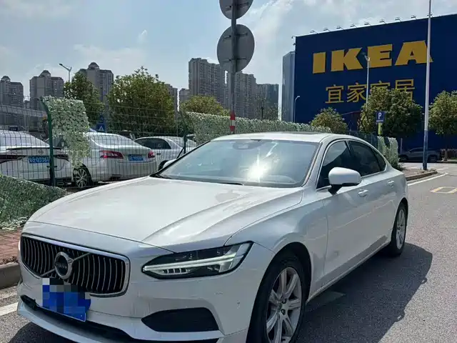 VOLVO S90 2017