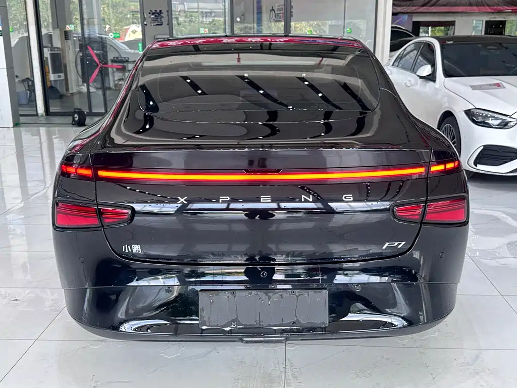 XPeng P7 — миниатюра 8