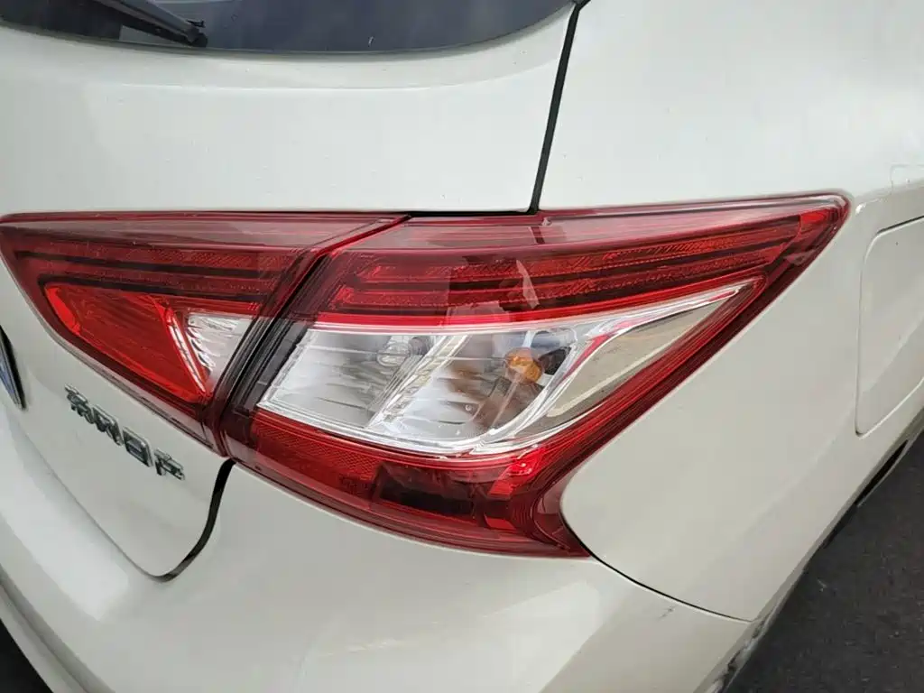 Nissan Tiida — миниатюра 8