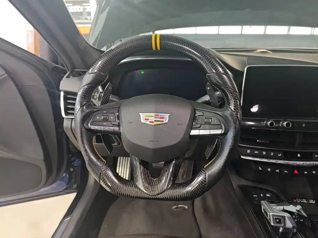 Cadillac CT5 — миниатюра 11