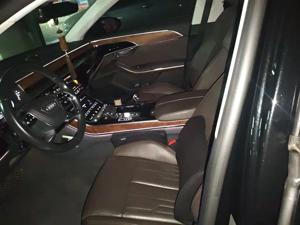 Audi A8 — миниатюра 8