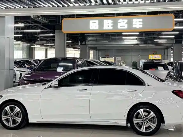 Mercedes-Benz C-Class — миниатюра 4